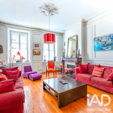 Townhouse in Bordeaux (33000)
