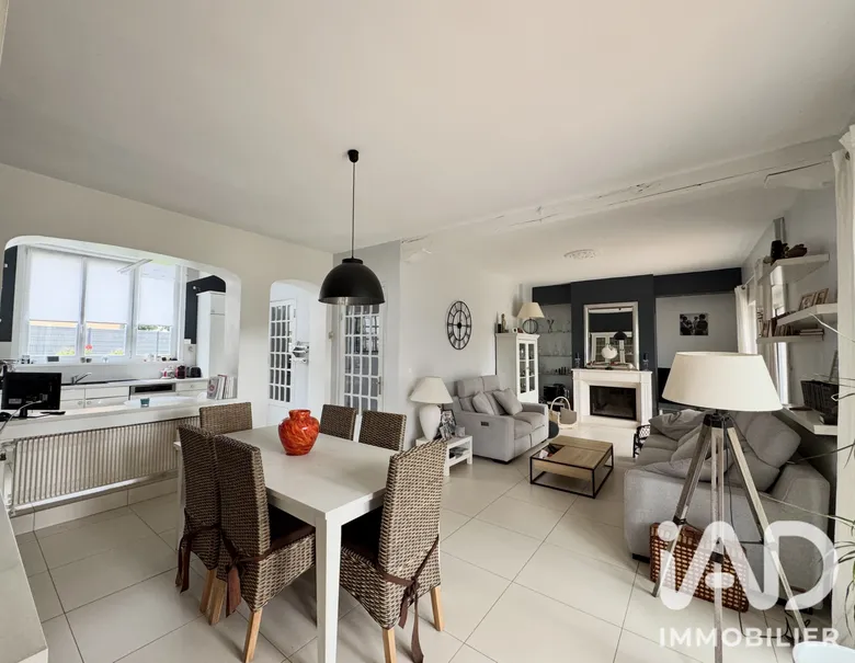 Maison 6 pièces 154 m² · à Linselles · 154 m² · 549 000 €
