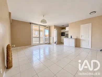 Appartement à Saint-Étienne (42000)
