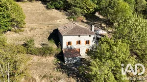 Maison à antraigues sur volane (07530)
