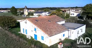 Traditional house in Écurat (17810)