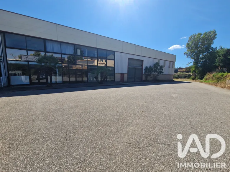 Local commercial 576 m² · à Sarrola-Carcopino · 576 m² · 2 890 000 €