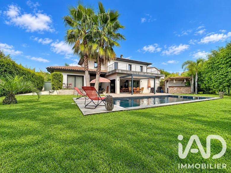 Maison 7 pièces 172 m² · à Six-Fours-les-Plages · 172 m² · 1 495 000 €