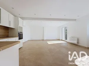 Apartment in Vic-sur-Aisne (02290)