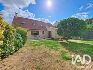 House in Brie-Comte-Robert (77170)