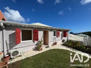 Traditional house in Le Diamant (97223)