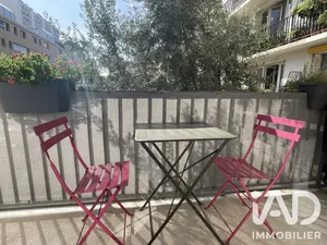 Apartment in Paris (75015)