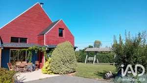 Architectural house in Moyon (50860)