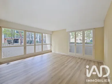 Apartment in Yerres (91330)