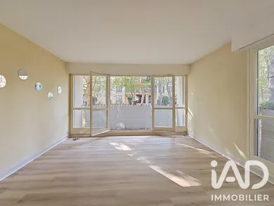 Apartment in Yerres (91330)