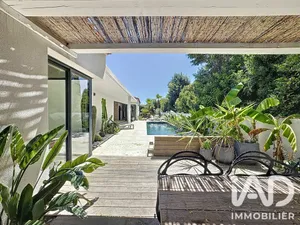 Maison d'architecte à Poussan (34560)