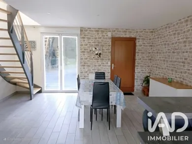 Maison traditionnelle à La Chapelle-des-Marais (44410)