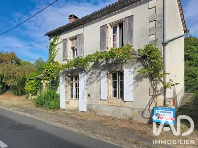 Maison à Écuras (16220)