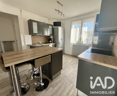 Pavillon à Laval (53000)