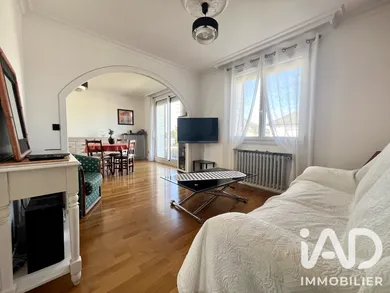 Pavillon à Laval (53000)
