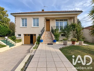 Maison à Nontron (24300)