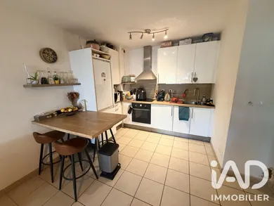 Appartement à Hyères (83400)