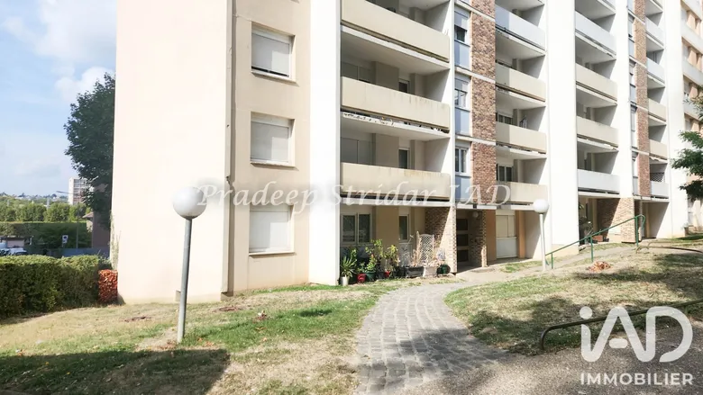 Appartement 4 pièces 86 m² · à Saint-Ouen-l'Aumône · 85,8 m² · 208 000 €