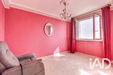 Apartment in Nîmes (30900)
