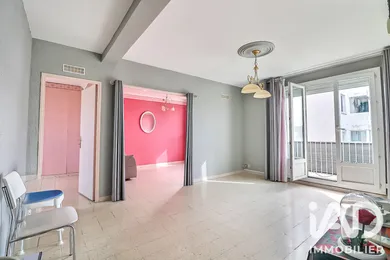Apartment in Nîmes (30900)