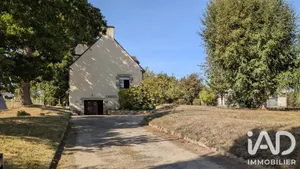 Traditional house in Saint-Carné (22100)