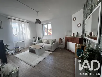 Appartement à Mouroux (77120)
