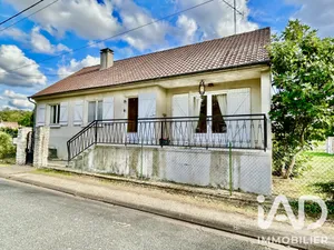 Maison à Noisy-sur-École (77123)
