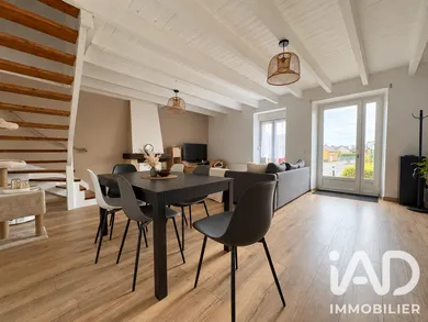 Maison de village à Lourmais (35270)
