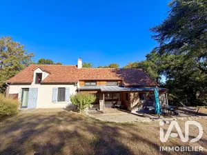 Maison d'architecte à Saint-Hilaire-sur-Benaize (36370)