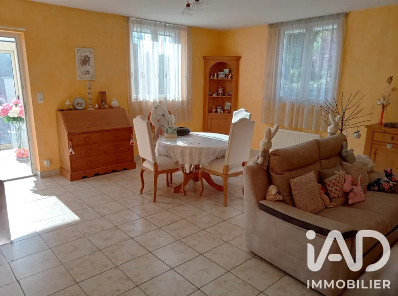 Maison 8 pièces 138 m² · à Athis-Val de Rouvre · 138 m² · 159 500 €