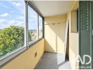 Appartement à Pont-Saint-Esprit (30130)