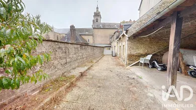 Immeuble à Châteauneuf-du-Faou (29520)