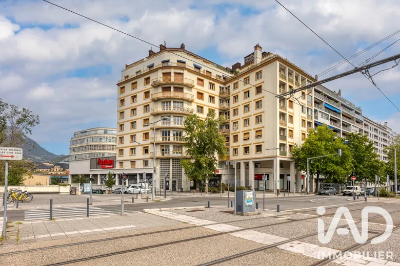 Appartement 2 pièces 54 m² · à Grenoble · 53,9 m² · 145 000 €