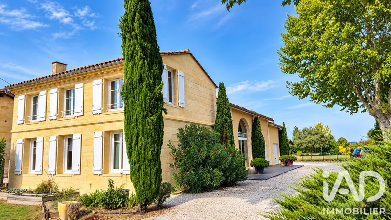 Maison 9 pièces 254 m² · à Saint-Émilion · 253,6 m² · 560 000 €