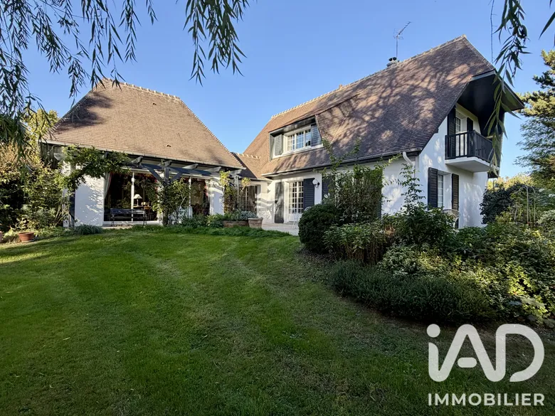 Maison 7 pièces 186 m² · à Saint-Martin-du-Vivier · 186 m² · 698 000 €