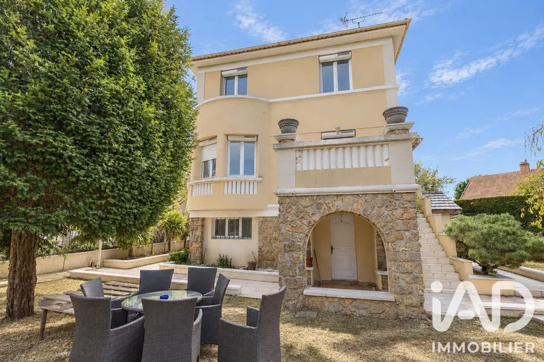 Maison 9 pièces 157 m² · à Épinay-sur-Orge · 156,9 m² · 525 000 €