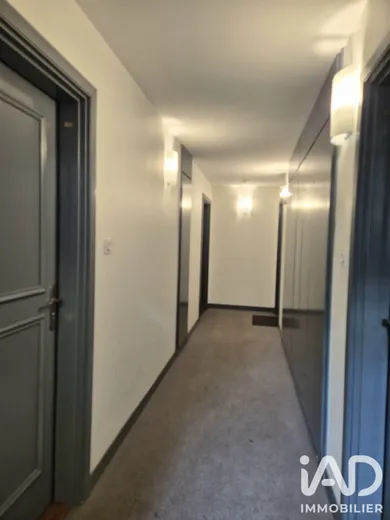 Apartment in Saint-Pierre-du-Perray (91280)
