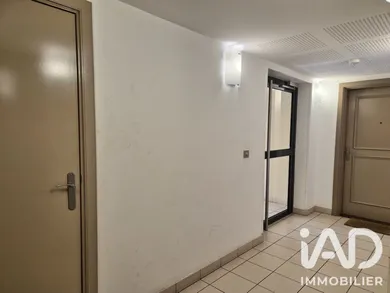 Apartment in Saint-Pierre-du-Perray (91280)