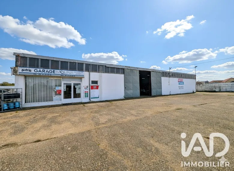 Parking 450 m² · à La Ville-aux-Clercs · 450 m² · 70 000 €