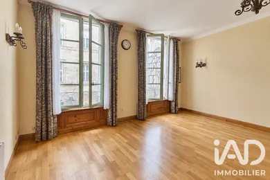Apartment in La Rochelle (17000)