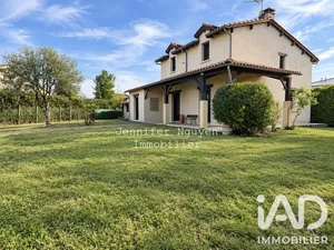 House in Artigues-près-Bordeaux (33370)