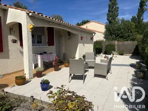 Townhouse in Saujon (17600)