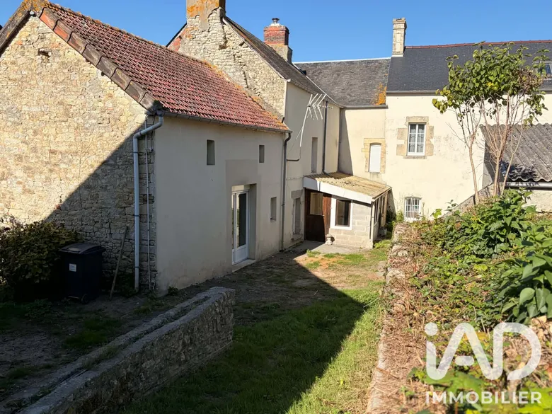 Maison 5 pièces 156 m² · à Formigny la Bataille · 156 m² · 160 000 €
