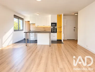 Apartment in Nantes (44100)