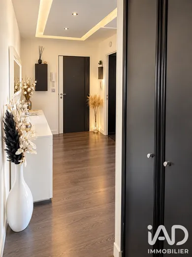 Apartment in Rosny-sous-Bois (93110)