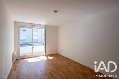 Apartment in Châtillon (92320)