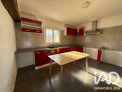 Appartement à Saint-Gilles (30800)