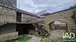 Maison de village à Cruzy-le-Châtel (89740)