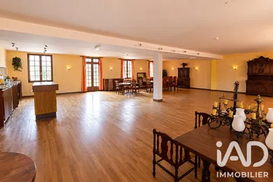 Boutique/Local commercial à Sauviat-sur-Vige (87400)