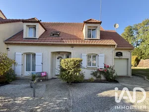 Maison traditionnelle à Chaumontel (95270)